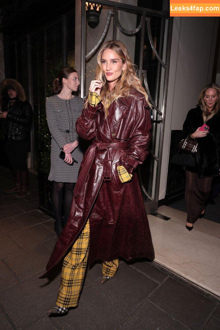 Rosie Huntington-Whiteley / rosiehw leaked photo photo #1400