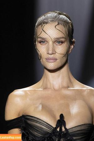 Rosie Huntington-Whiteley photo #1190