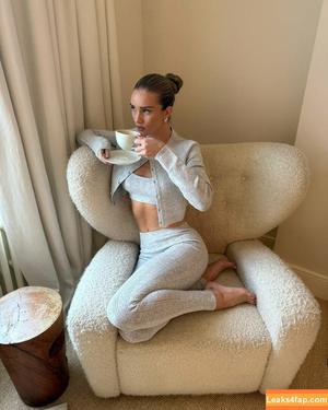 Rosie Huntington-Whiteley photo #1222