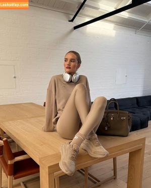 Rosie Huntington-Whiteley photo #1288