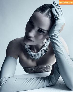Rosie Huntington-Whiteley photo #1352