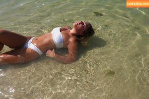 Rosie McClelland photo #0041