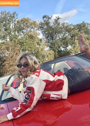 Rosie McClelland photo #0611