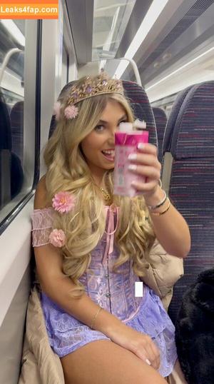 Rosie McClelland photo #0618