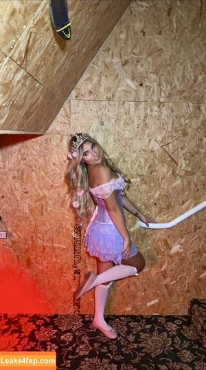 Rosie McClelland photo #0620