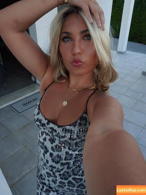 Rosie McClelland photo #0696