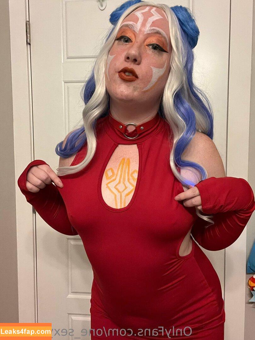 rosiescosplays / rosies_cosplays leaked photo photo #0012