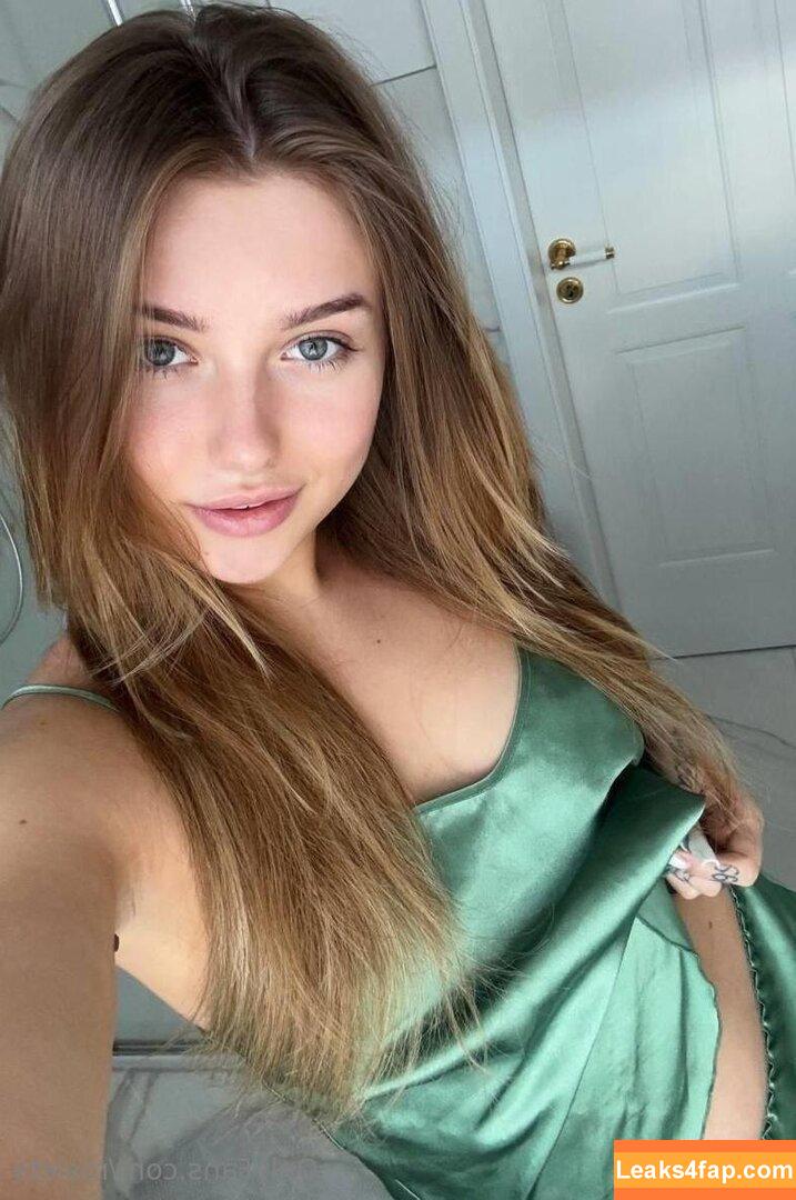 rosiets /  leaked photo photo #0046