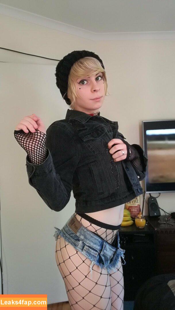 rosiexox2 / rosie_x2o leaked photo photo #0012