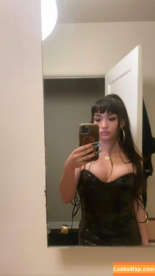 Rowan Blanchard / Simp Chat / rowanblanchard leaked photo photo #0114