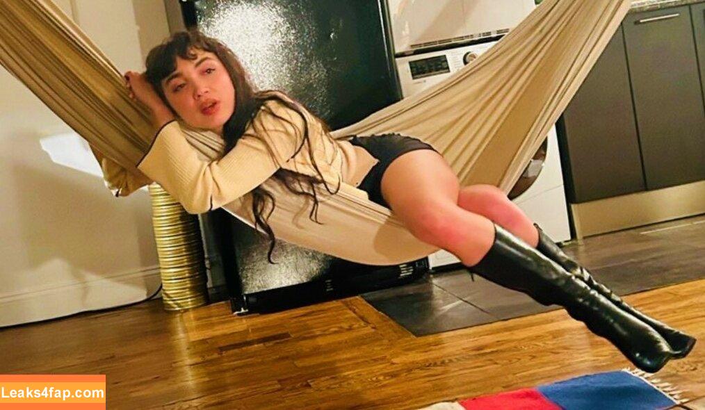 Rowan Blanchard / Simp Chat / rowanblanchard leaked photo photo #0157