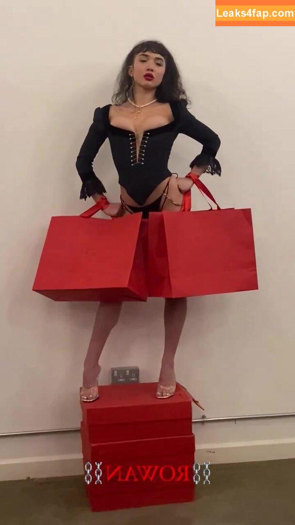 Rowan Blanchard / Simp Chat / rowanblanchard leaked photo photo #0182