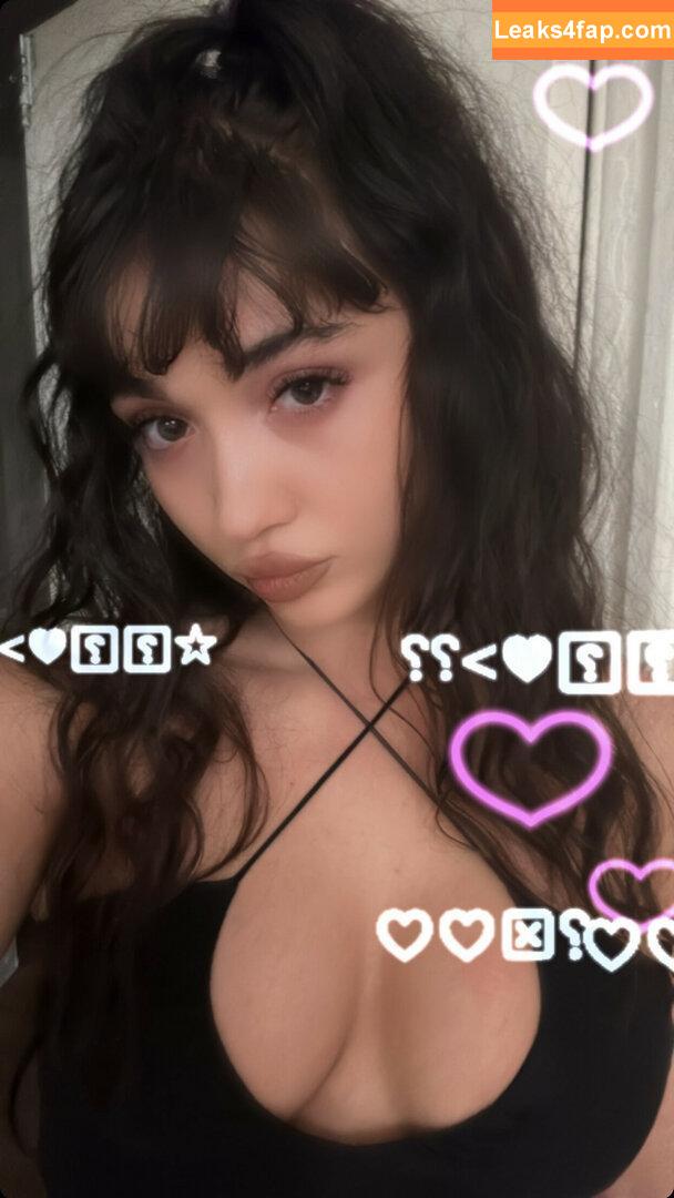 Rowan Blanchard / Simp Chat / rowanblanchard leaked photo photo #0198