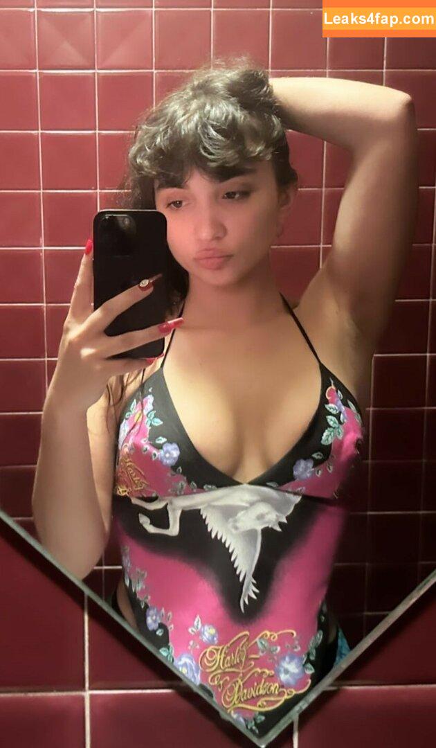 Rowan Blanchard / Simp Chat / rowanblanchard leaked photo photo #0210