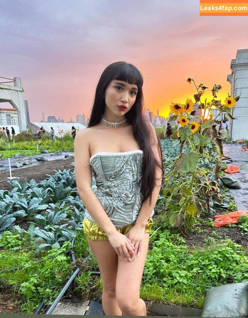 Rowan Blanchard / Simp Chat / rowanblanchard leaked photo photo #0211