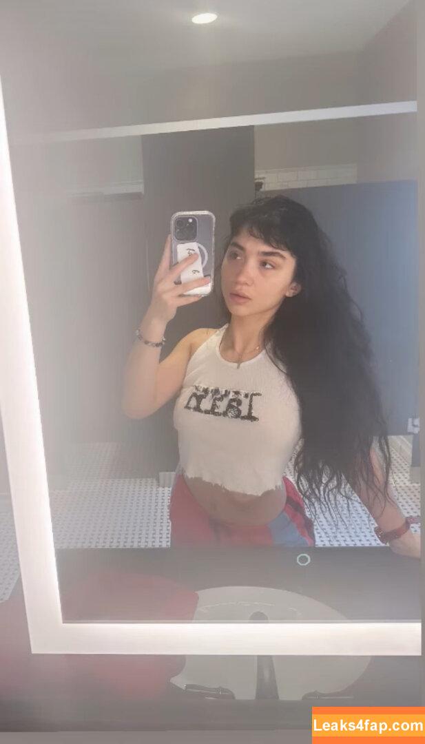 Rowan Blanchard / Simp Chat / rowanblanchard leaked photo photo #0236