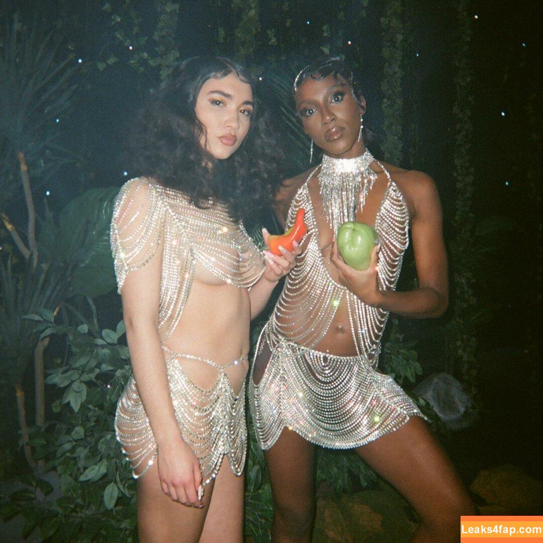 Rowan Blanchard / Simp Chat / rowanblanchard leaked photo photo #0249