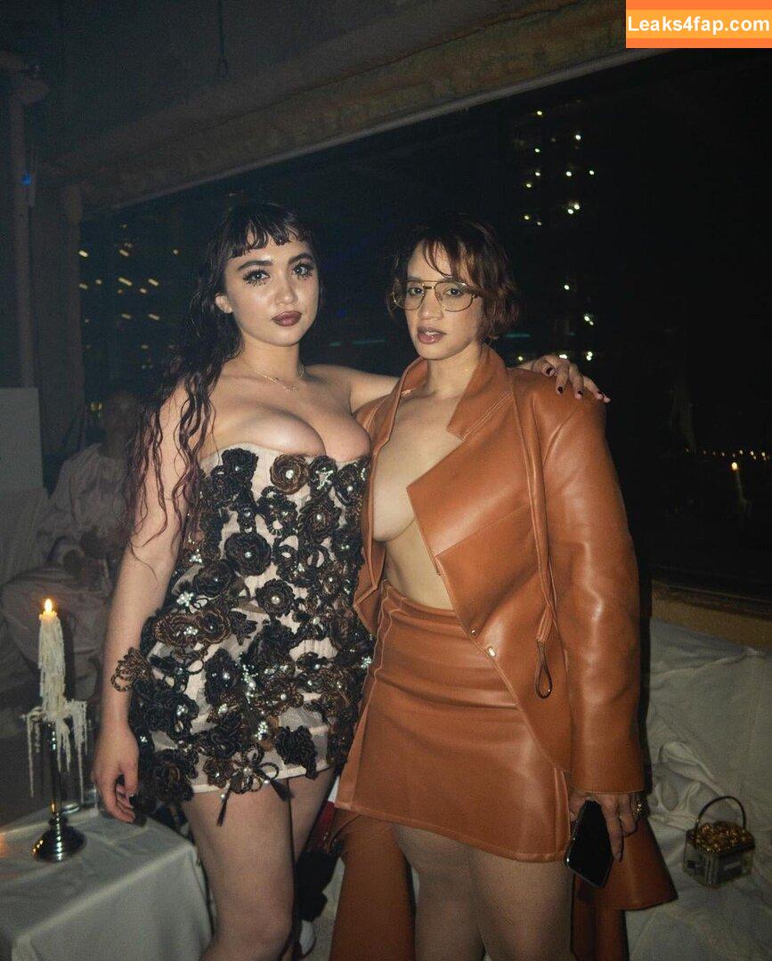 Rowan Blanchard / Simp Chat / rowanblanchard leaked photo photo #0456