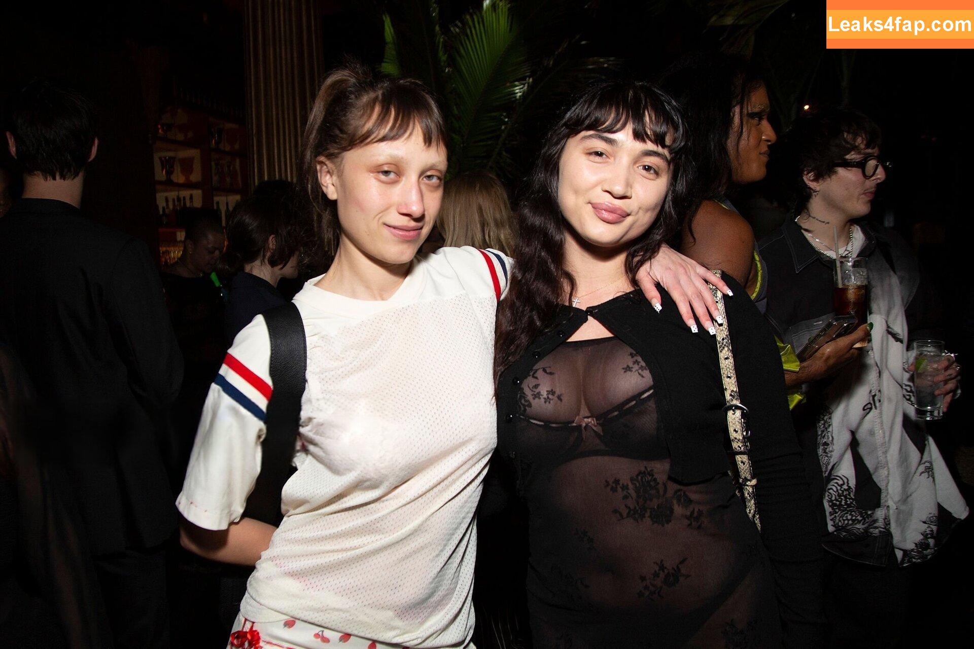 Rowan Blanchard / Simp Chat / rowanblanchard leaked photo photo #0733