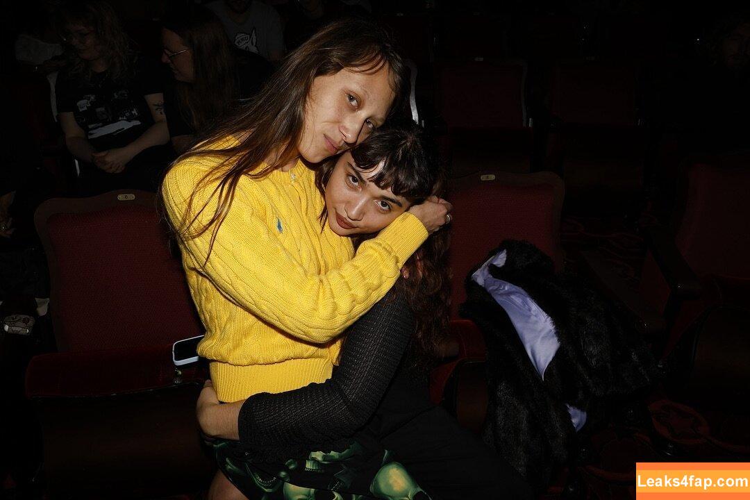 Rowan Blanchard / Simp Chat / rowanblanchard слитое фото фото #0737