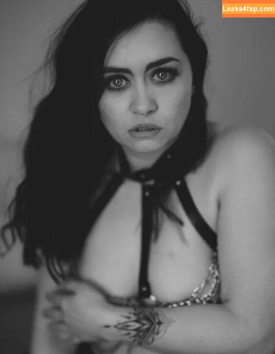 Rowina_offical / rowina_official leaked photo photo #0003