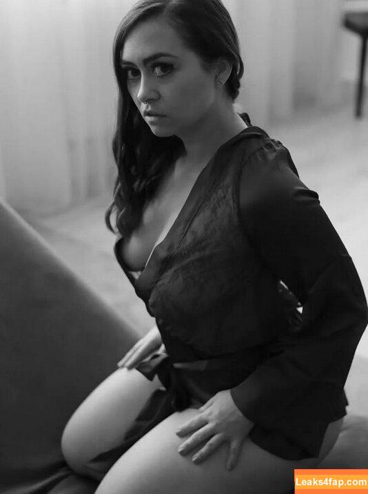 Rowina_offical / rowina_official leaked photo photo #0010