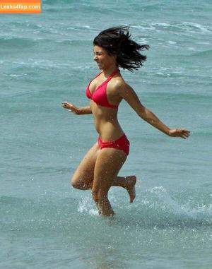 Roxanne Pallett photo #0156