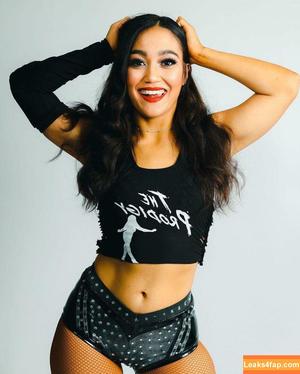 Roxanne Perez фото #0042