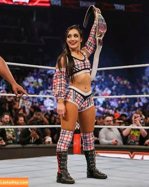 Roxanne Perez фото #0079