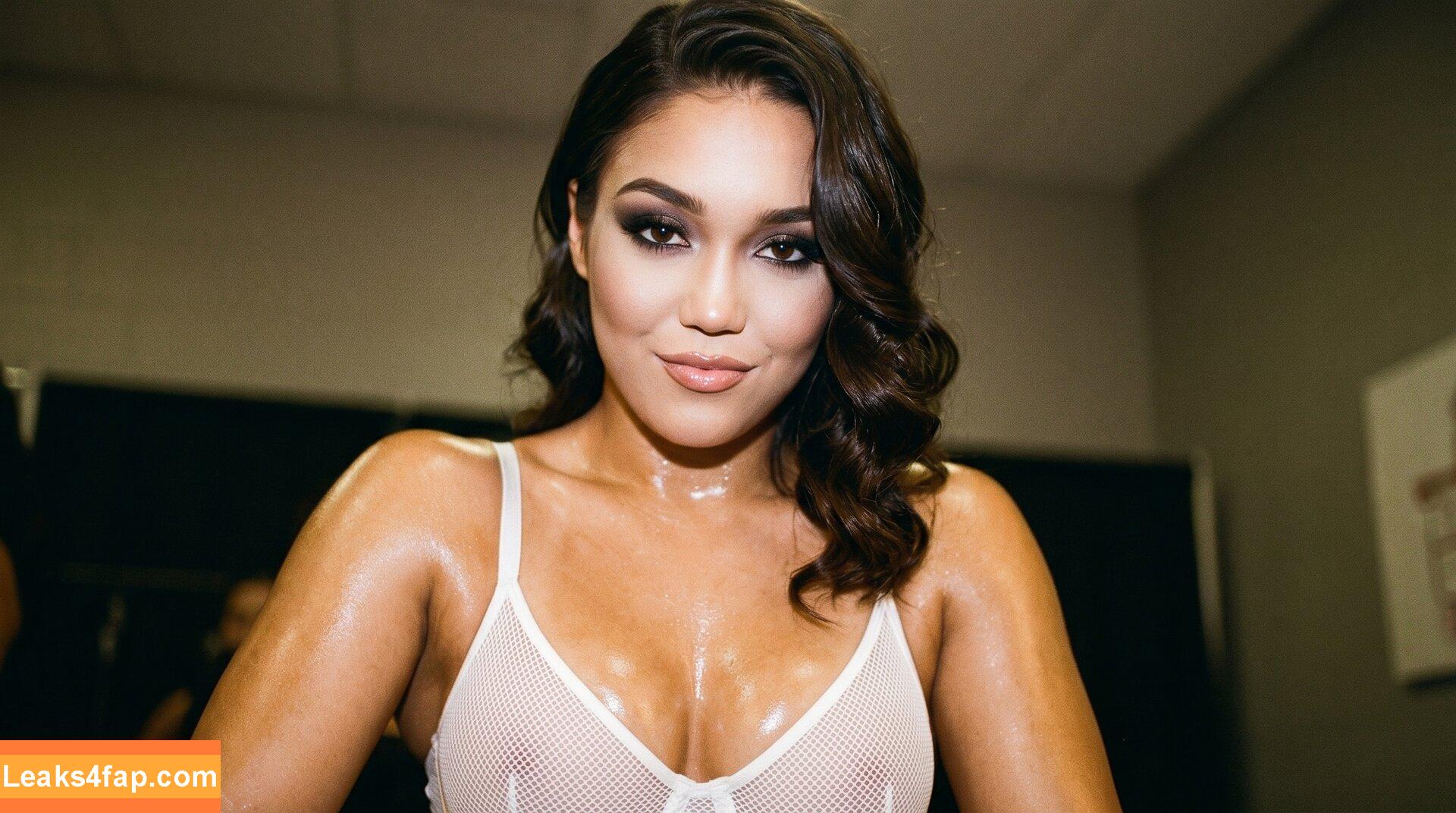 Roxanne Perez / Rok-C - WWE NXT / https: / roxanne_wwe leaked photo photo #1121