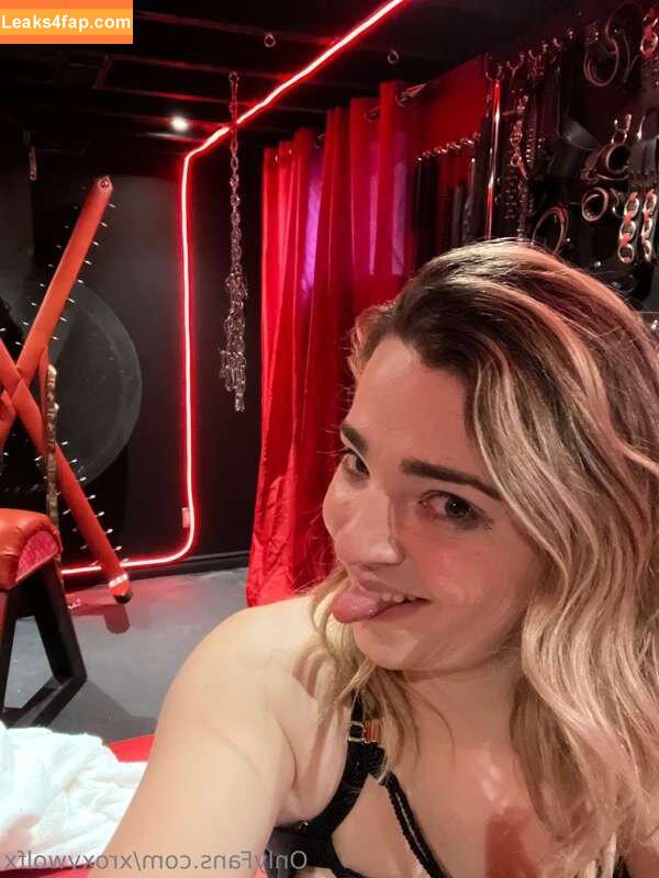 Roxanne Wolf / queen_roxanne_wolf / xroxywolfx leaked photo photo #0025