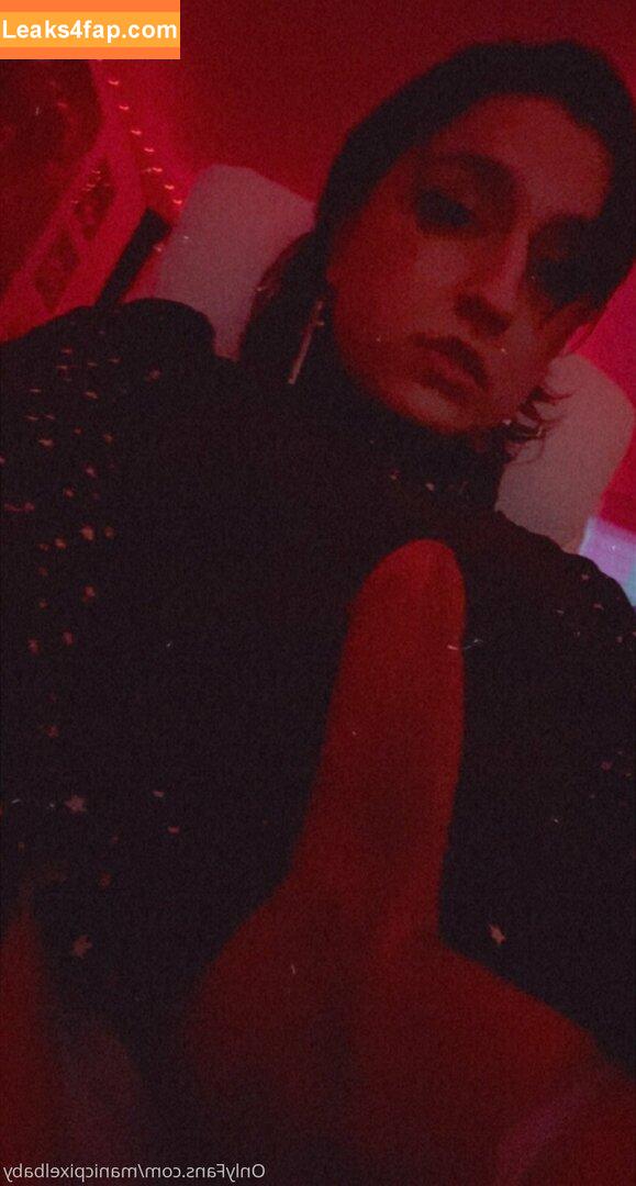 roxannerom / roxanne.rom.official leaked photo photo #0012
