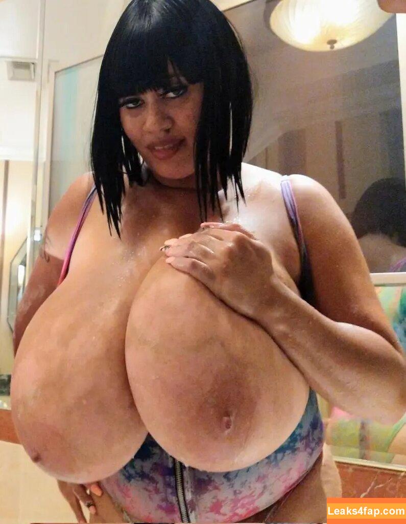 Roxi Red / roxiredhott / roxiredxxx leaked photo photo #0002