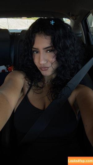 Roxie Sinner photo #0218