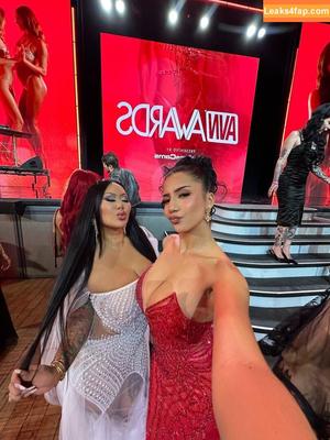 Roxie Sinner photo #0281