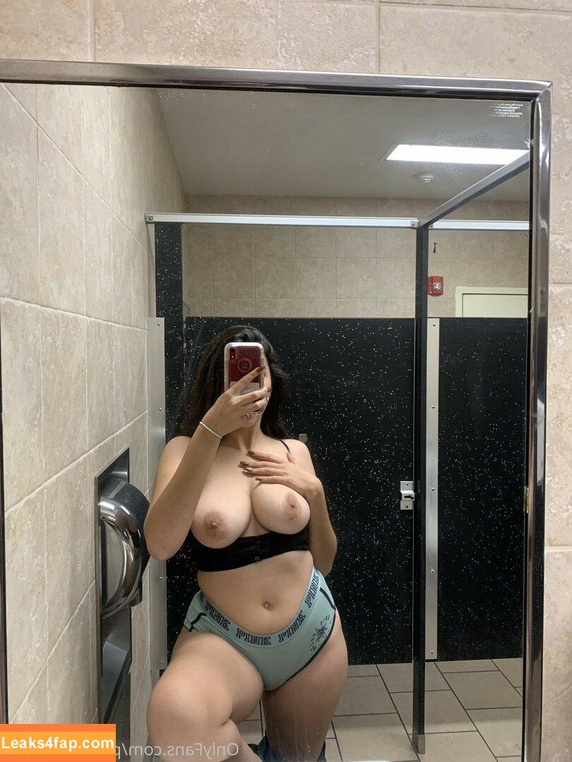 Roxiesin / TheRoxieSinner / UrArabGf / peachescheeks / roxiesinner / roxiesinnerlive leaked photo photo #0133