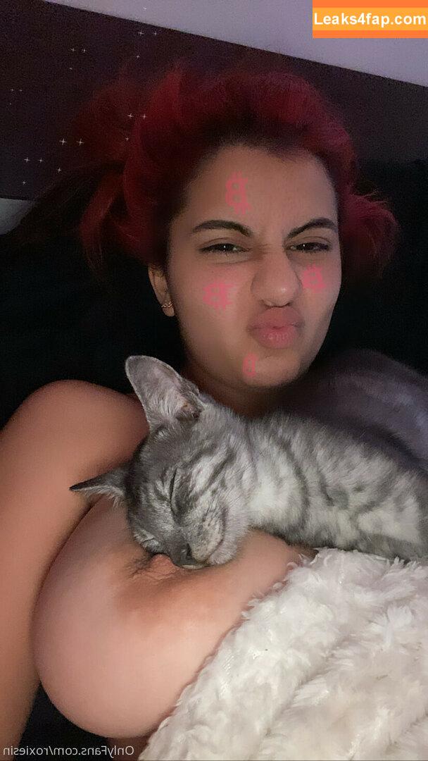 Roxiesin / TheRoxieSinner / UrArabGf / peachescheeks / roxiesinner / roxiesinnerlive leaked photo photo #0190