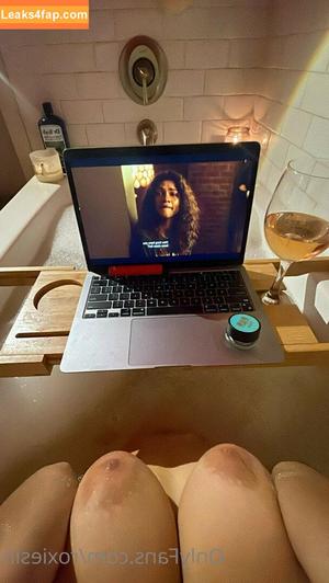 Roxiesin photo #0238