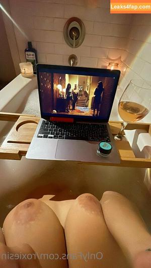 Roxiesin photo #0244