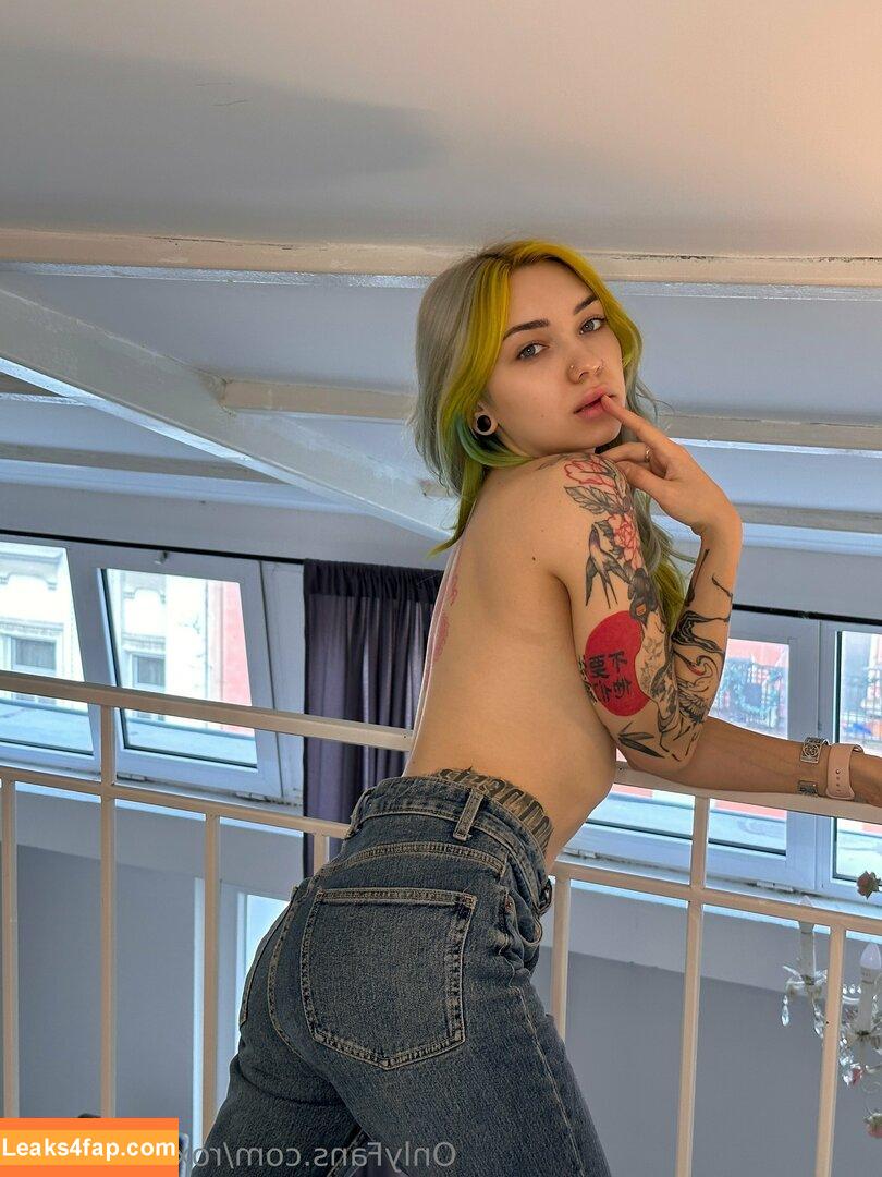 roxyloove_free / roxyloovery leaked photo photo #0023