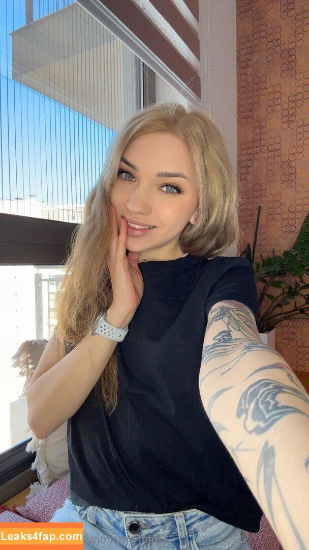 roxyloove_free / roxyloovery leaked photo photo #0190