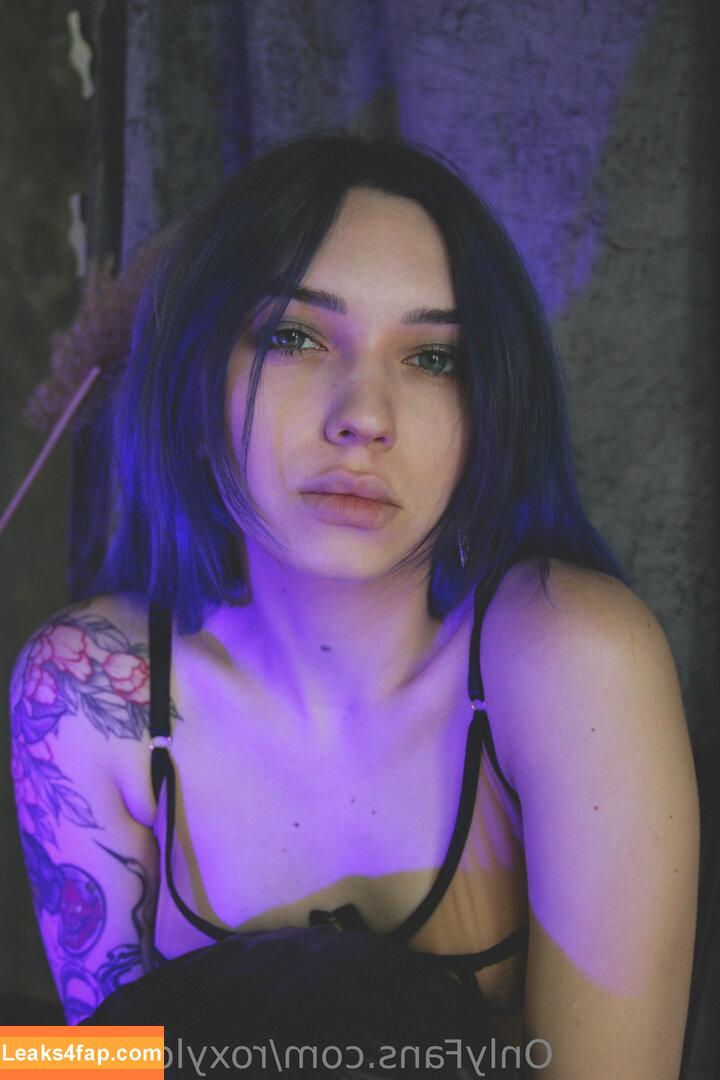 roxyloove_vip / mayberoxy leaked photo photo #0261