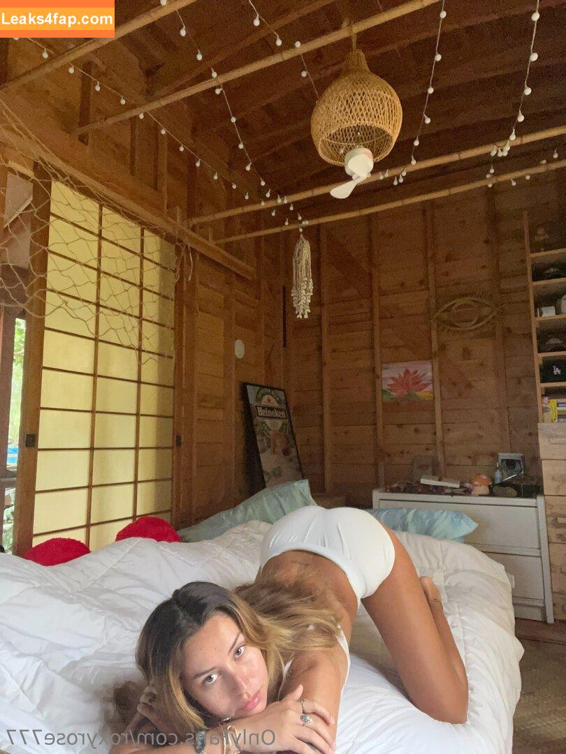 Roxyrose777 / roxy777_ / urislandwifey6969 leaked photo photo #0121
