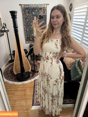 RoxyTall photo #0099