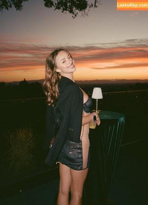 Royalwednesday photo #0313