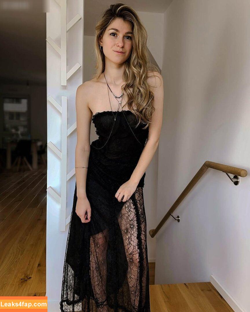 Rrosiana / rrosiana_ttv leaked photo photo #0020