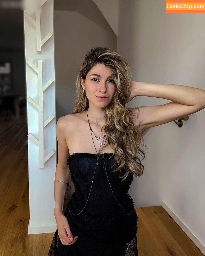 Rrosiana / rrosiana_ttv leaked photo photo #0021