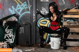 RubberDoll photo #0443