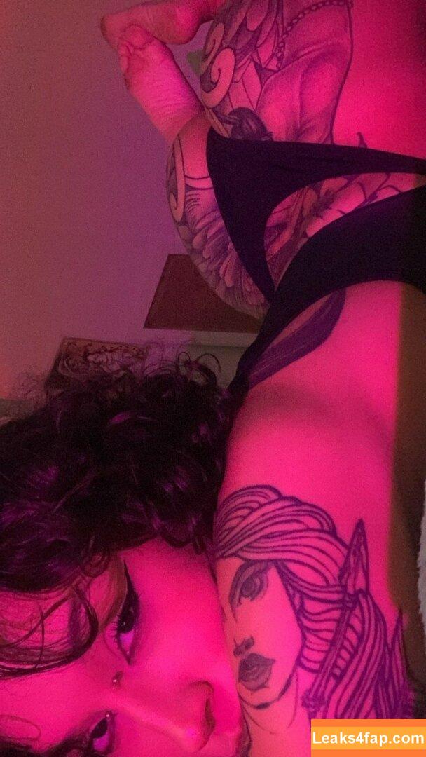 Rubiascarlet / satanatinha / scarlet.rubia leaked photo photo #0063