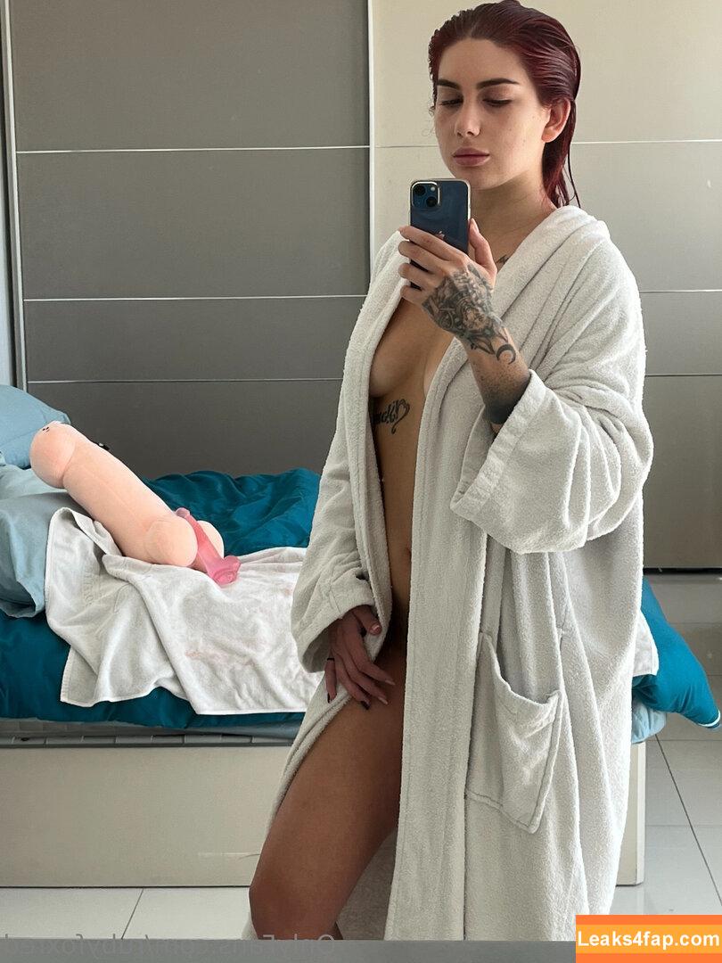 rubyfoxred / ruby.fox.red leaked photo photo #0001